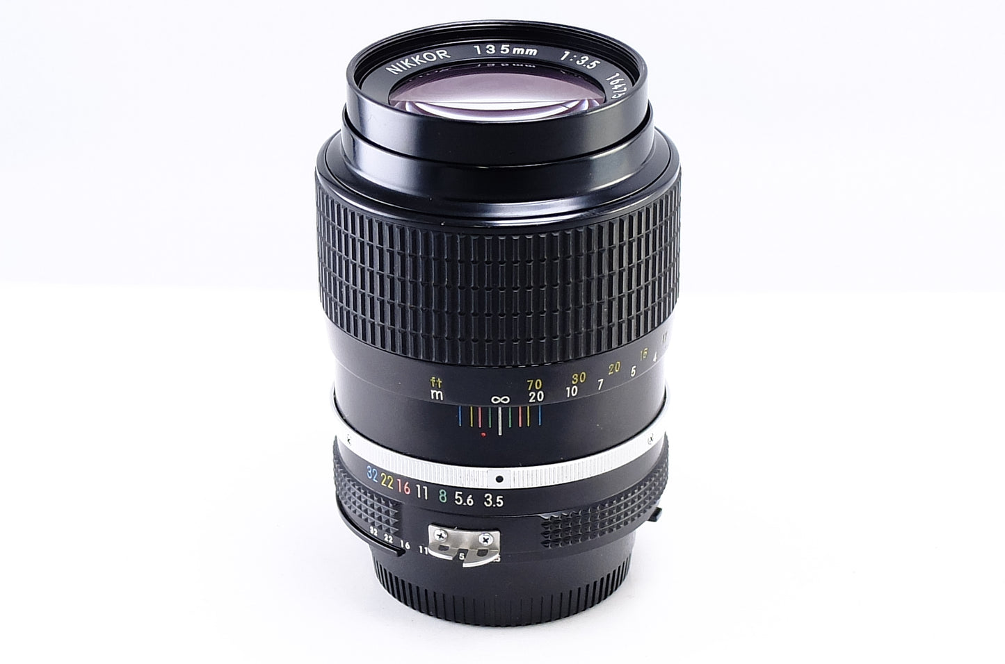 【Nikon】Ai NIKKOR 135mm F3.5［ニコンFマウント］