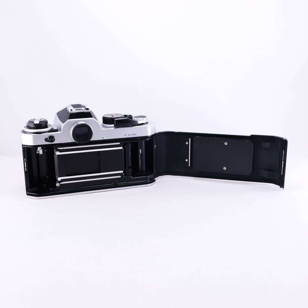 Nikon FE (Silver) ※整備品