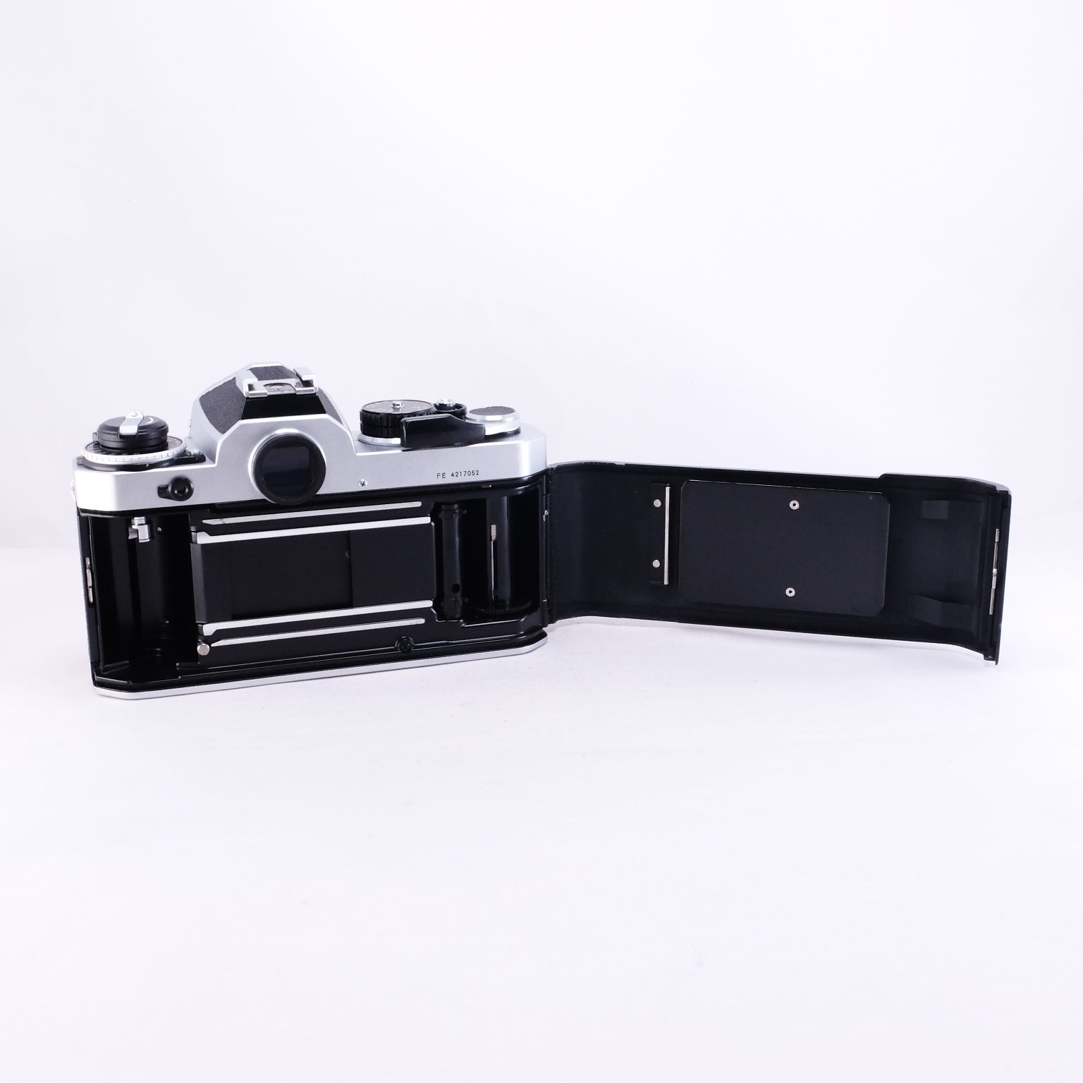 Nikon FE (Silver) ※整備品