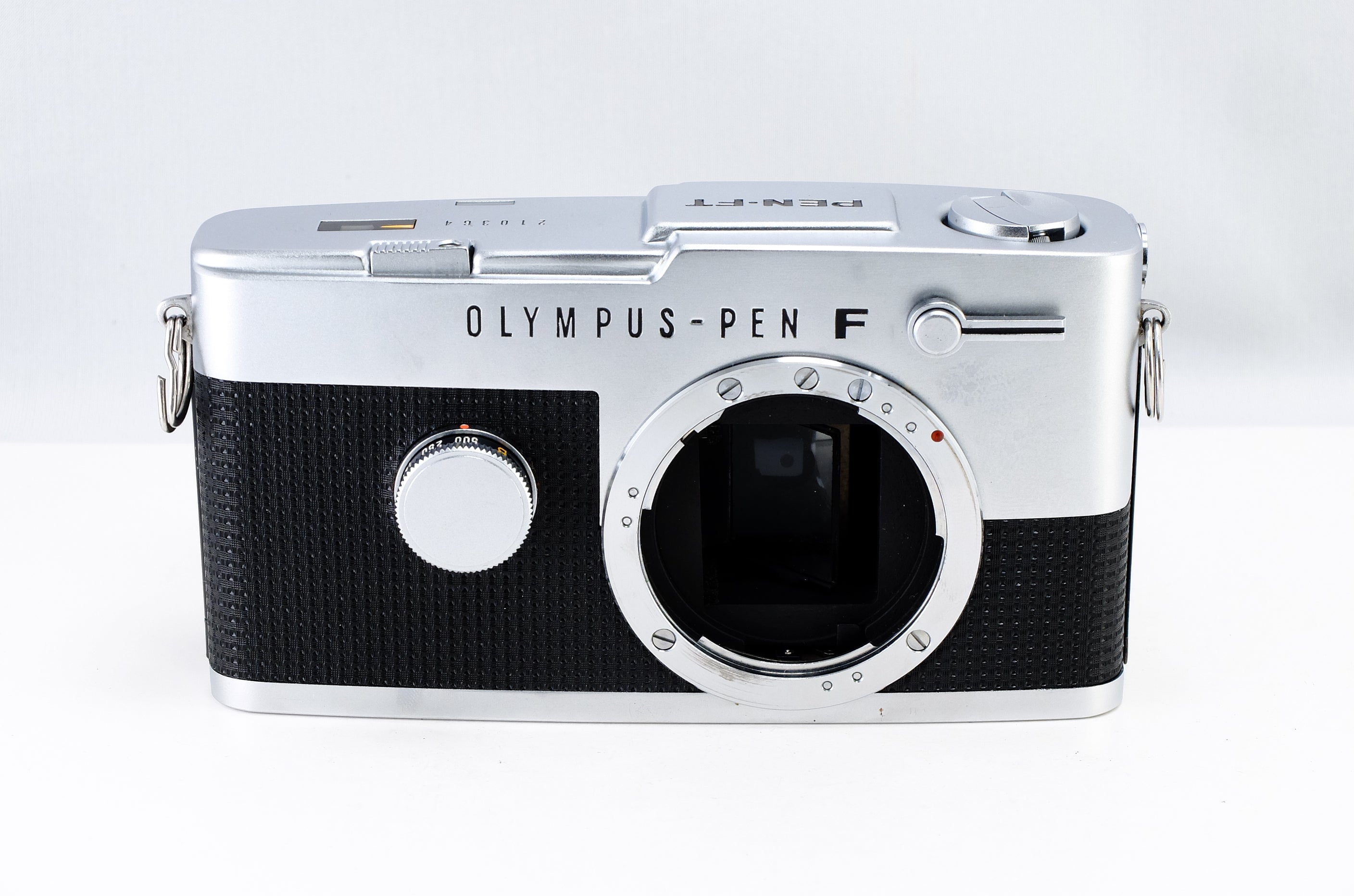 OLYMPUS】OM-1 (シルバー) + OM F.ZUIKO AUTO-S 50mm F1.8