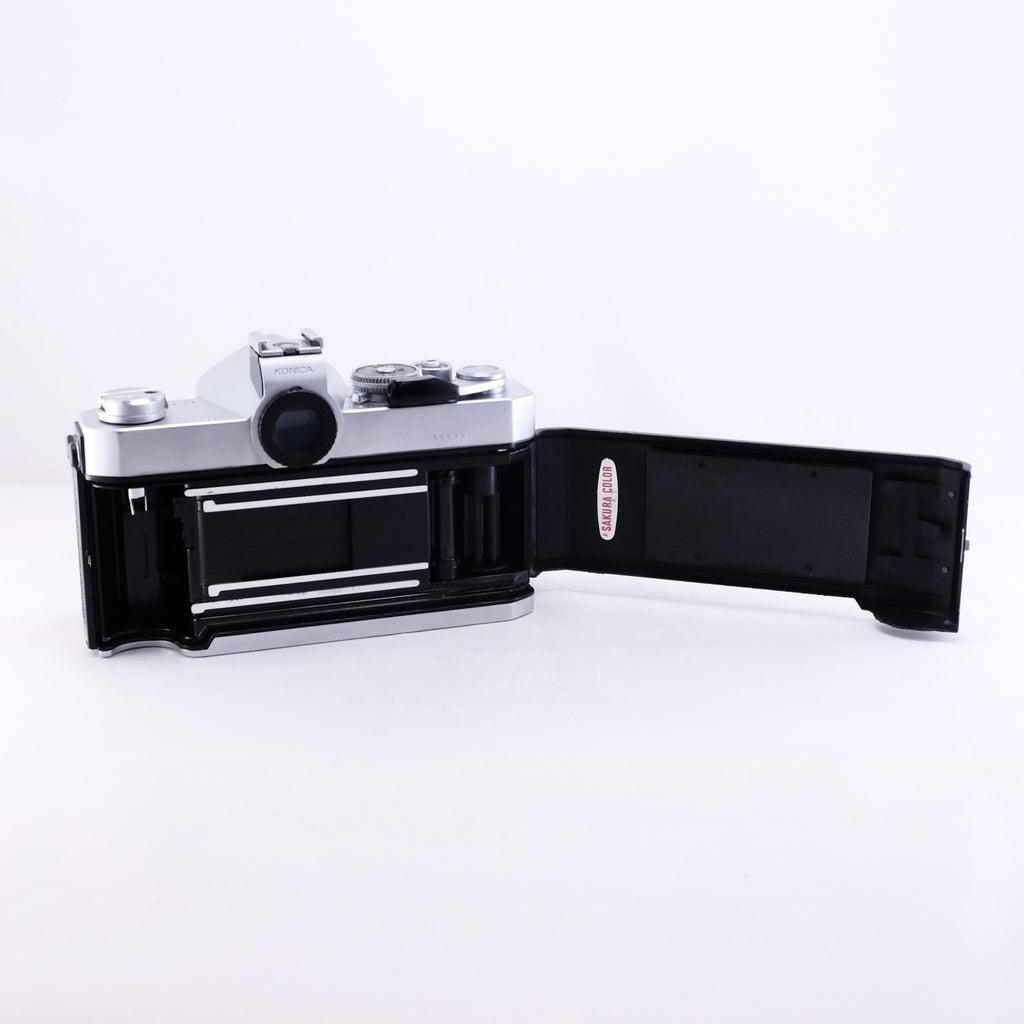 KONICA AUTOREFLEX T3 (silver) + KONICA HEXANON AR 28mm F3.5