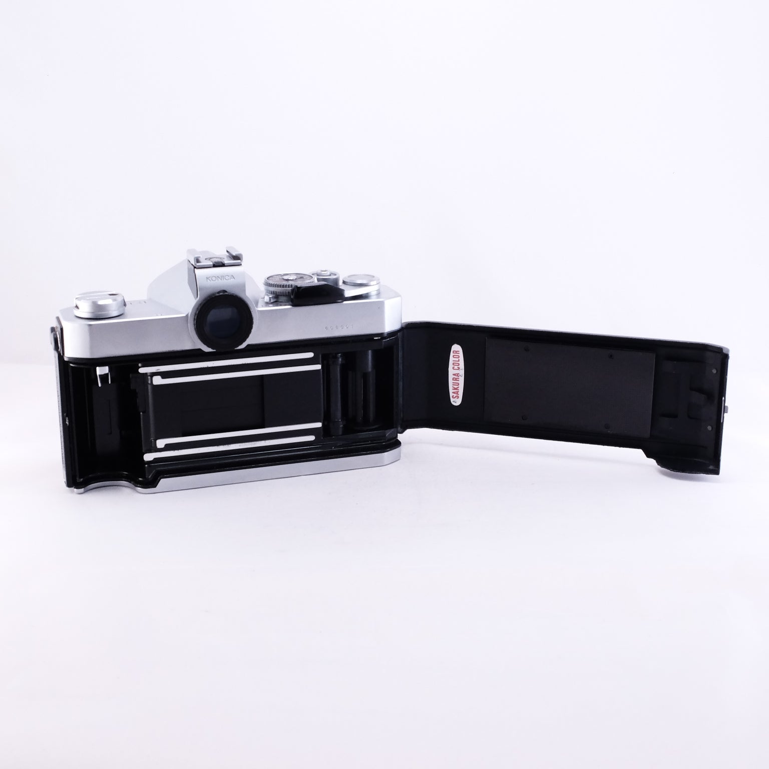 KONICA AUTOREFLEX T3 (silver) + KONICA HEXANON AR 28mm F3.5