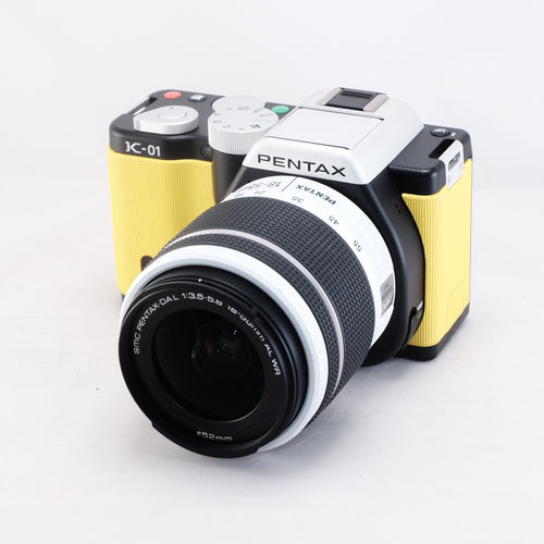 PENTAX K-01 Black & Yellow + 18-55mm White