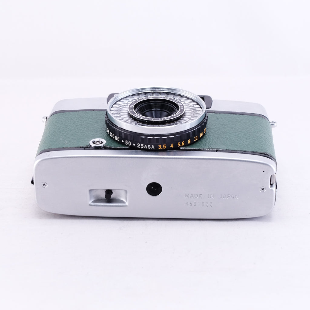 OLYMPUS PEN EE-3 (Ever Green)