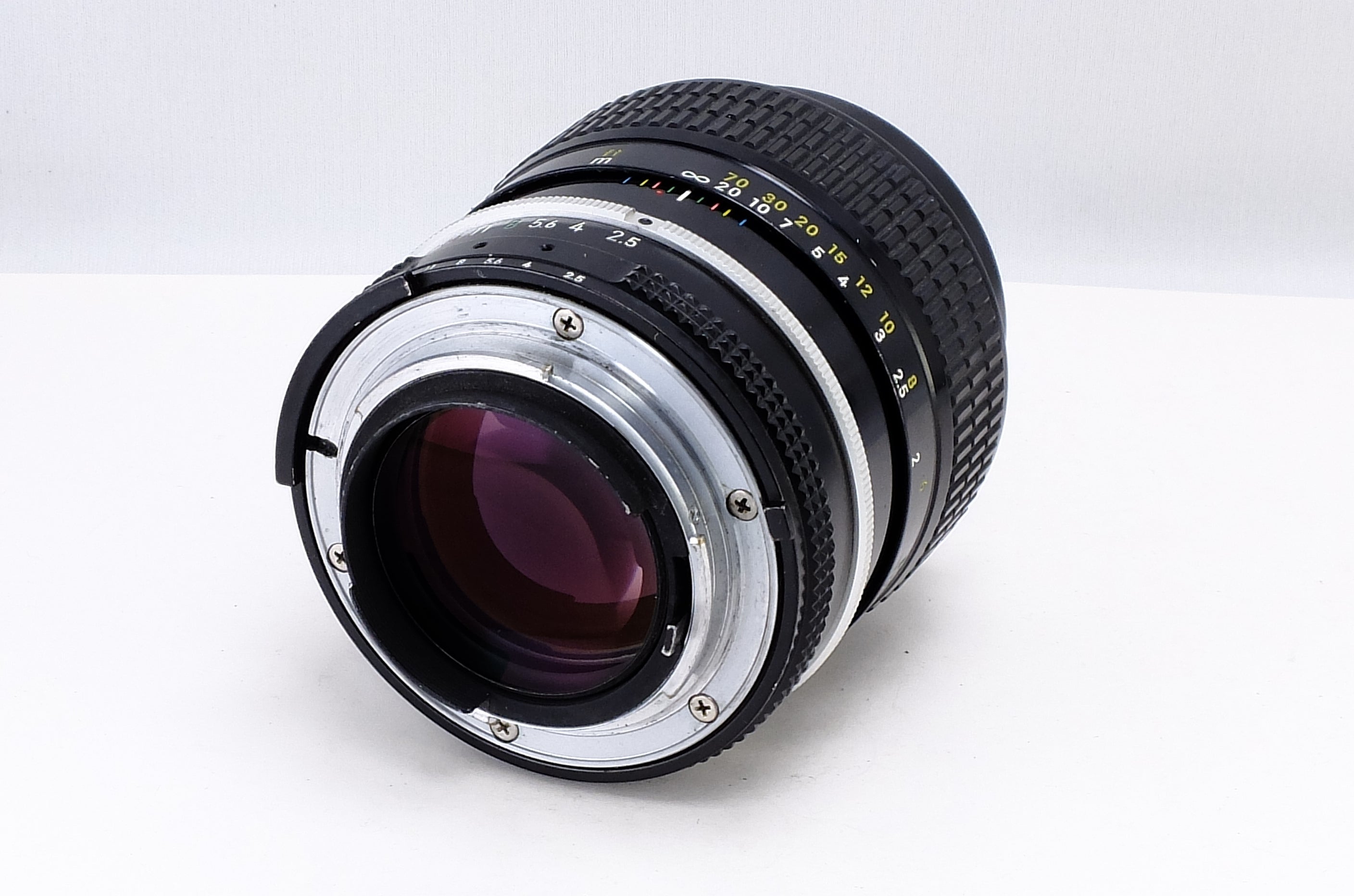 Nikon】NIKKOR 105mm F2.5 Ai改 [ニコンFマウント] – 東京CAMERA