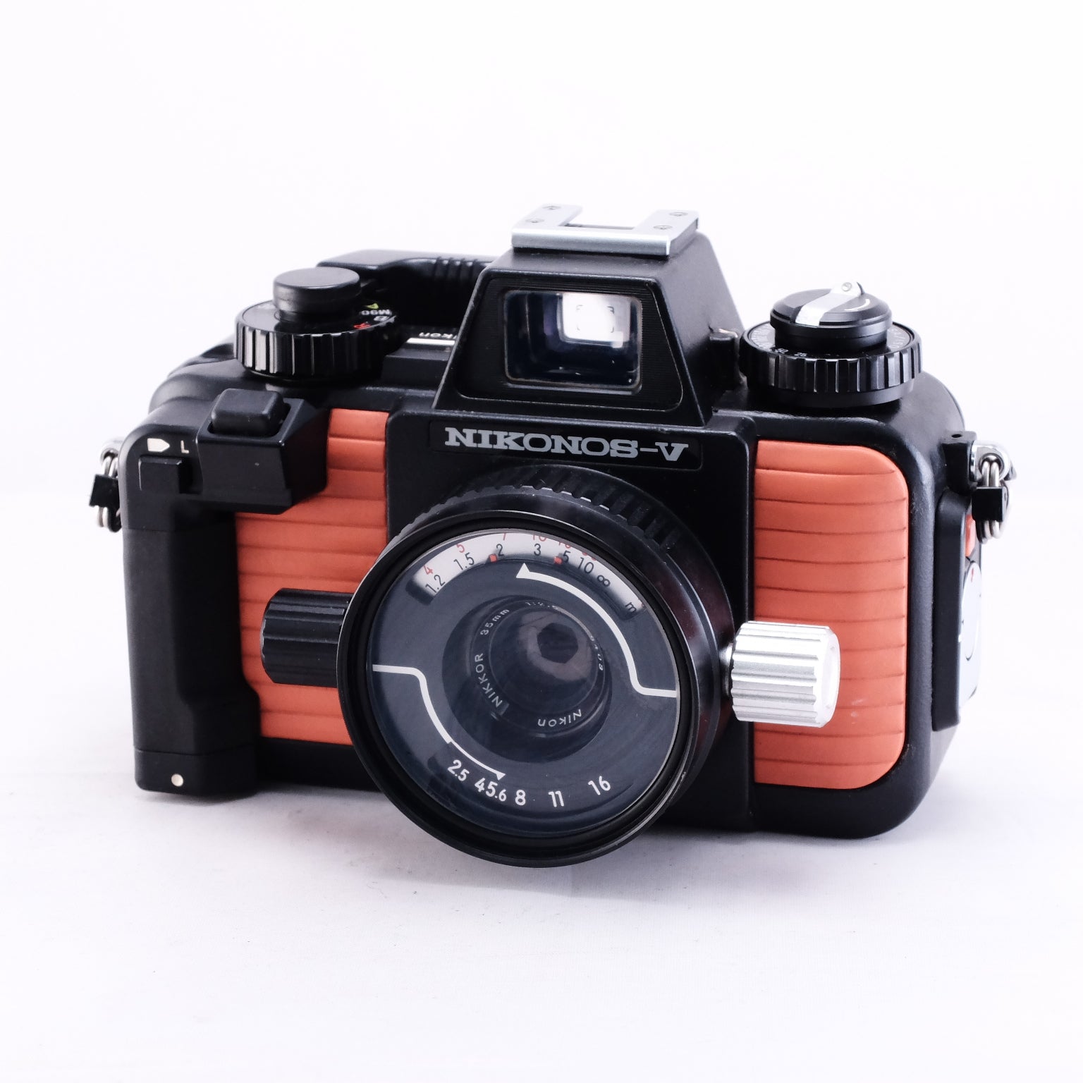 Nikon NIKONOS V オレンジ + W-NIKKOR 28mm F3.5