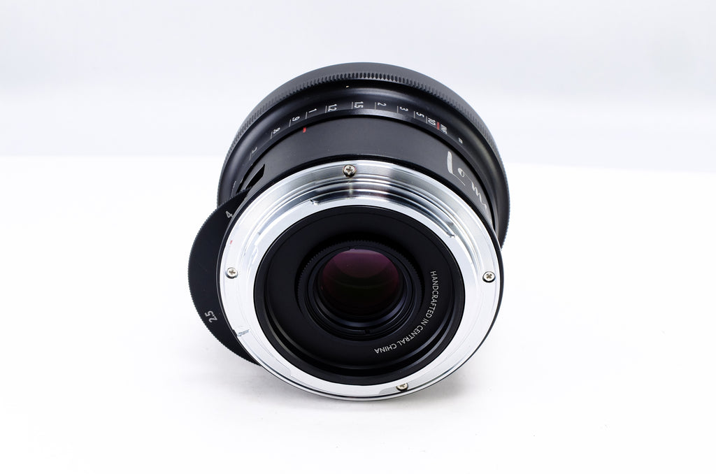 【Lomography】ART LENSES LOMOGON 32mm F2.5 [EF] | 東京CAMERA