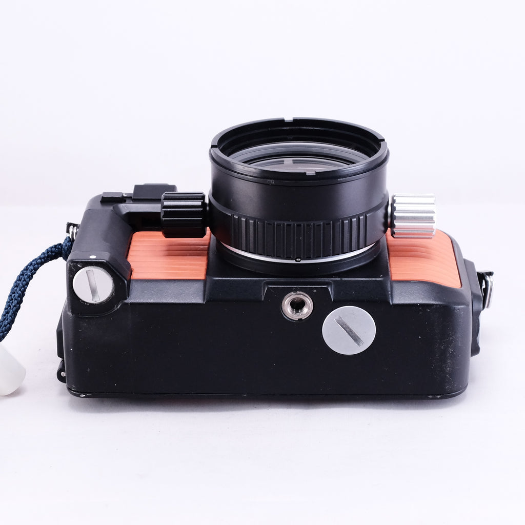 Nikon NIKONOS-V (Orange) + UW-NIKKOR 28mm F3.5