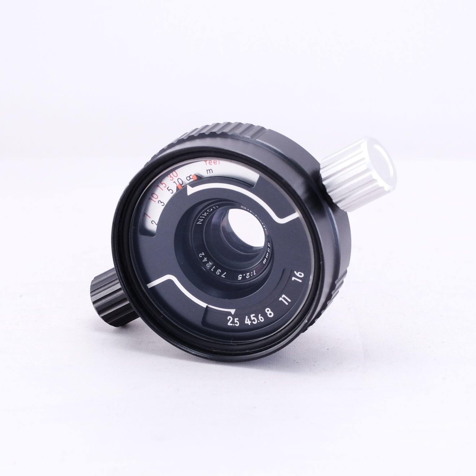 Nikon NIKONOS III + NIKKOR 35mm F2.5