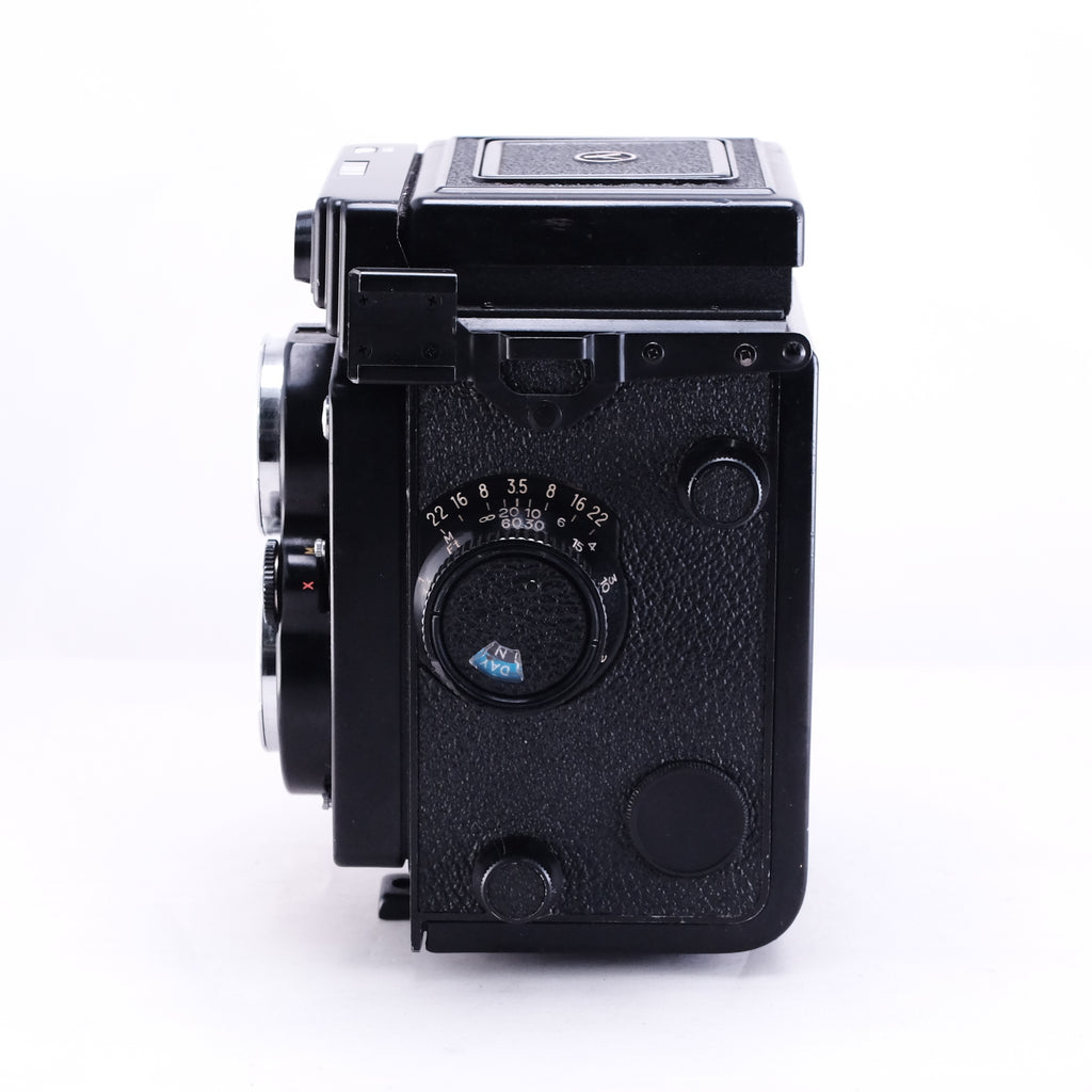 YASHICA Mat-124G Yashinon 80mm F3.5