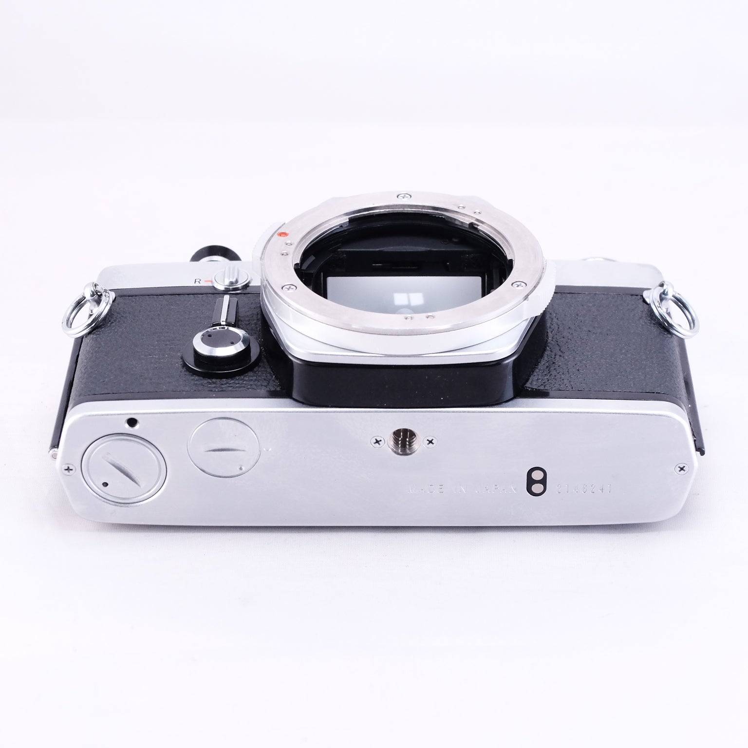 OLYMPUS OM-1n (Silver)