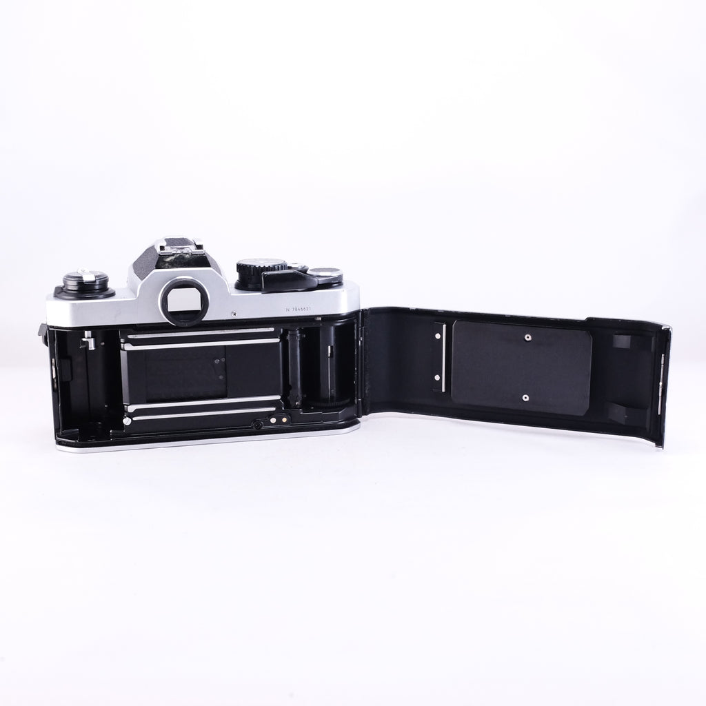 Nikon New FM2 (Silver) ※整備品