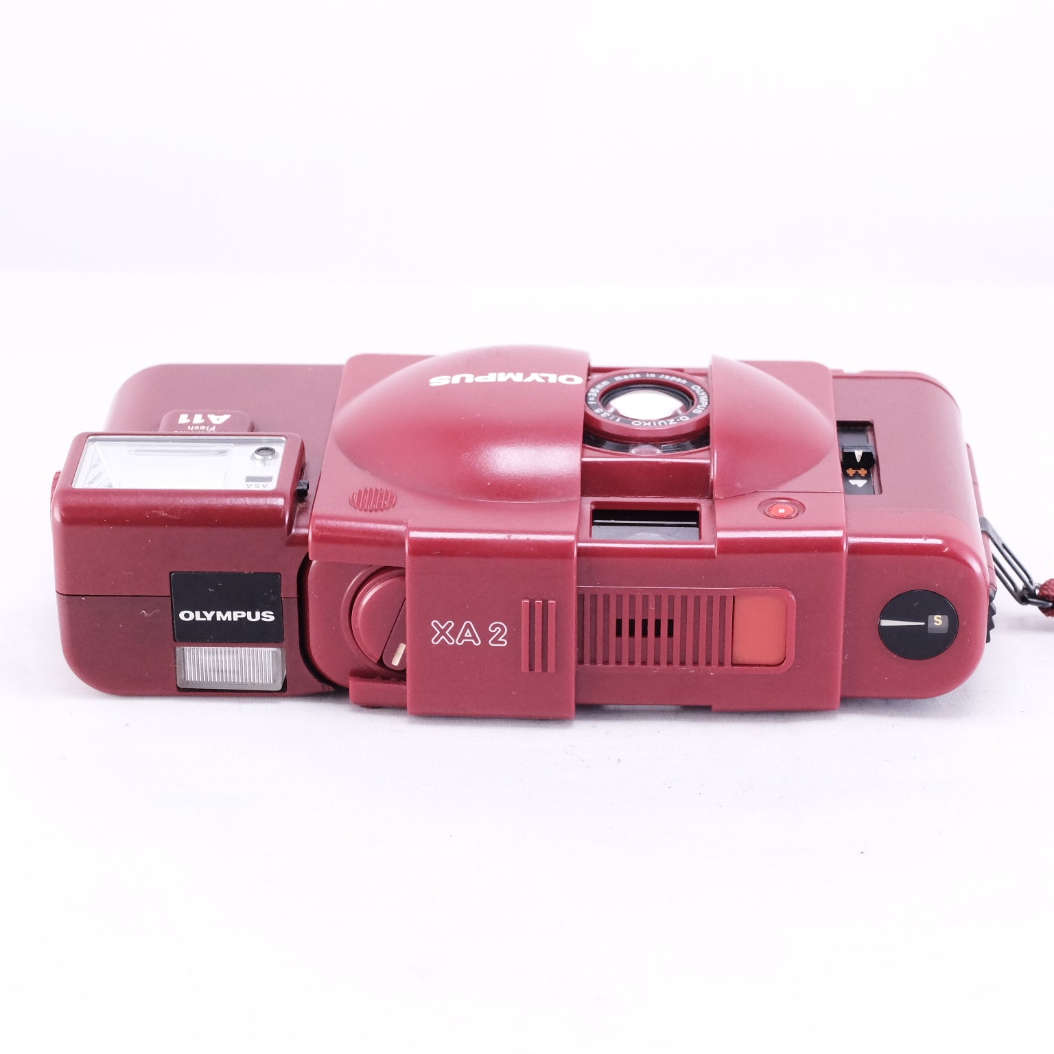 OLYMPUS XA 2 + A11 ハートレッド ※整備品 – 東京CAMERA