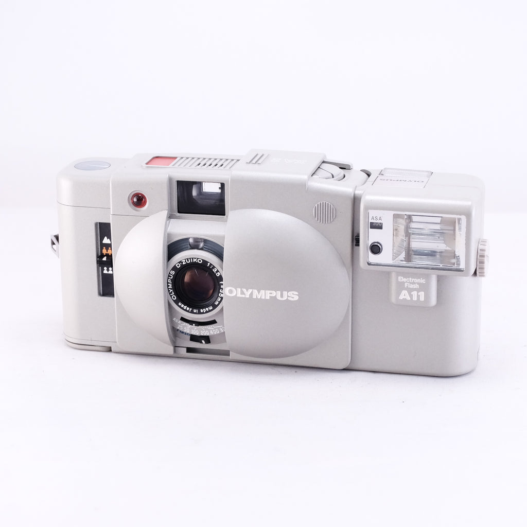 OLYMPUS XA 2 + A11 アーバンホワイト ※整備品