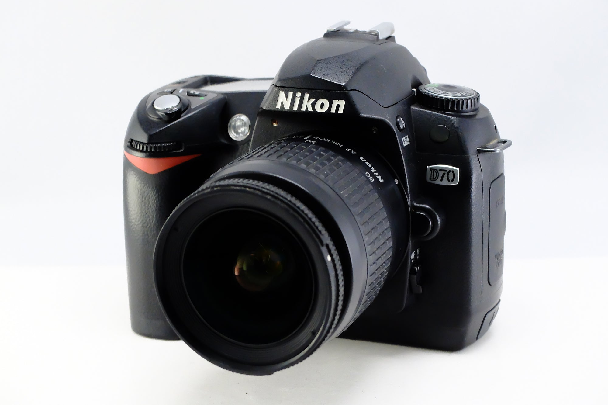 【Nikon】D70 + AF NIKKOR 28-80mm F3.3-5.6 G [1362537289616] | 東京CAMERA