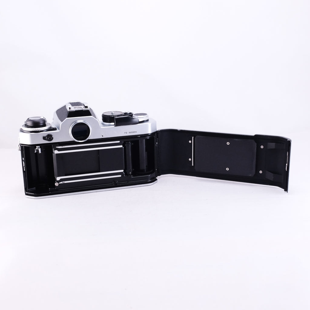 Nikon FE (Silver) ※整備品