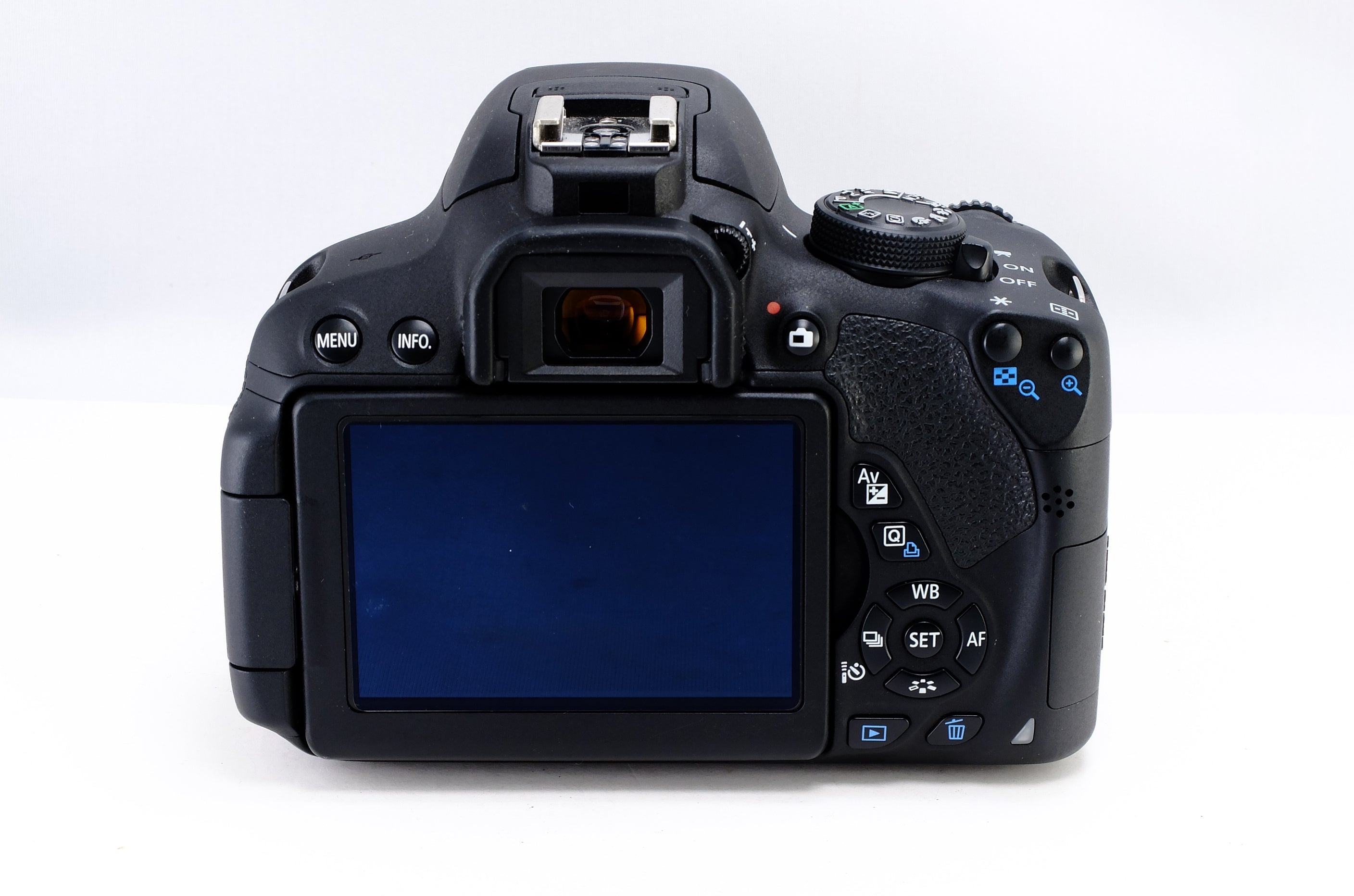 Canon】EOS Kiss X7i + EF-S 18-55mm F3.5-5.6 IS STM [1163323508657] – 東京CAMERA