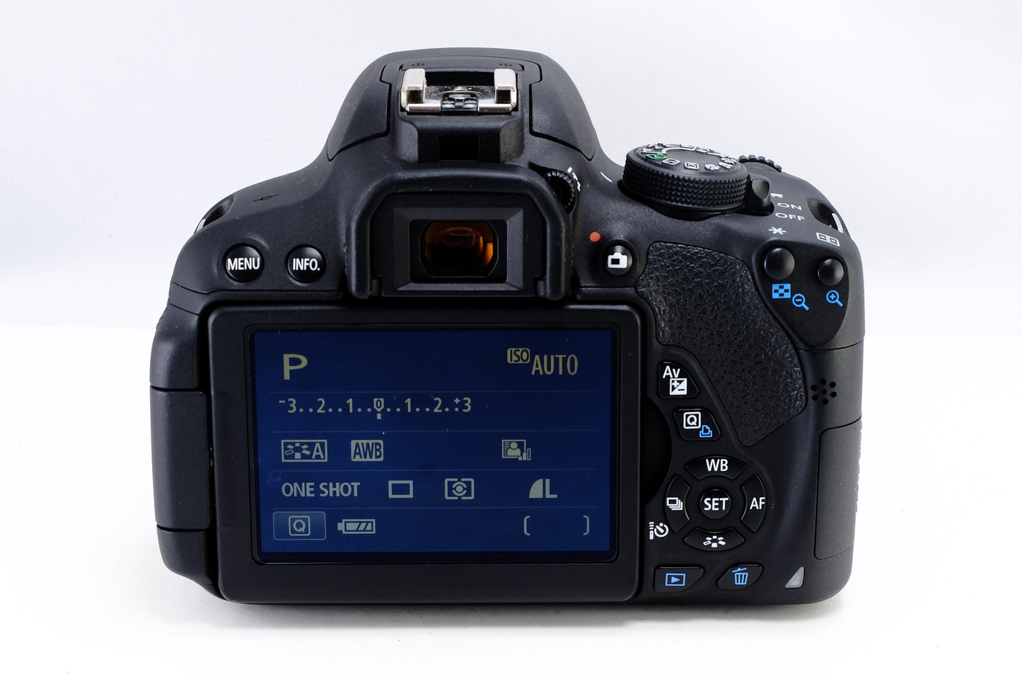 【Canon】EOS Kiss X7i + EF-S 18-55mm F3.5-5.6 IS STM [1163323508657]