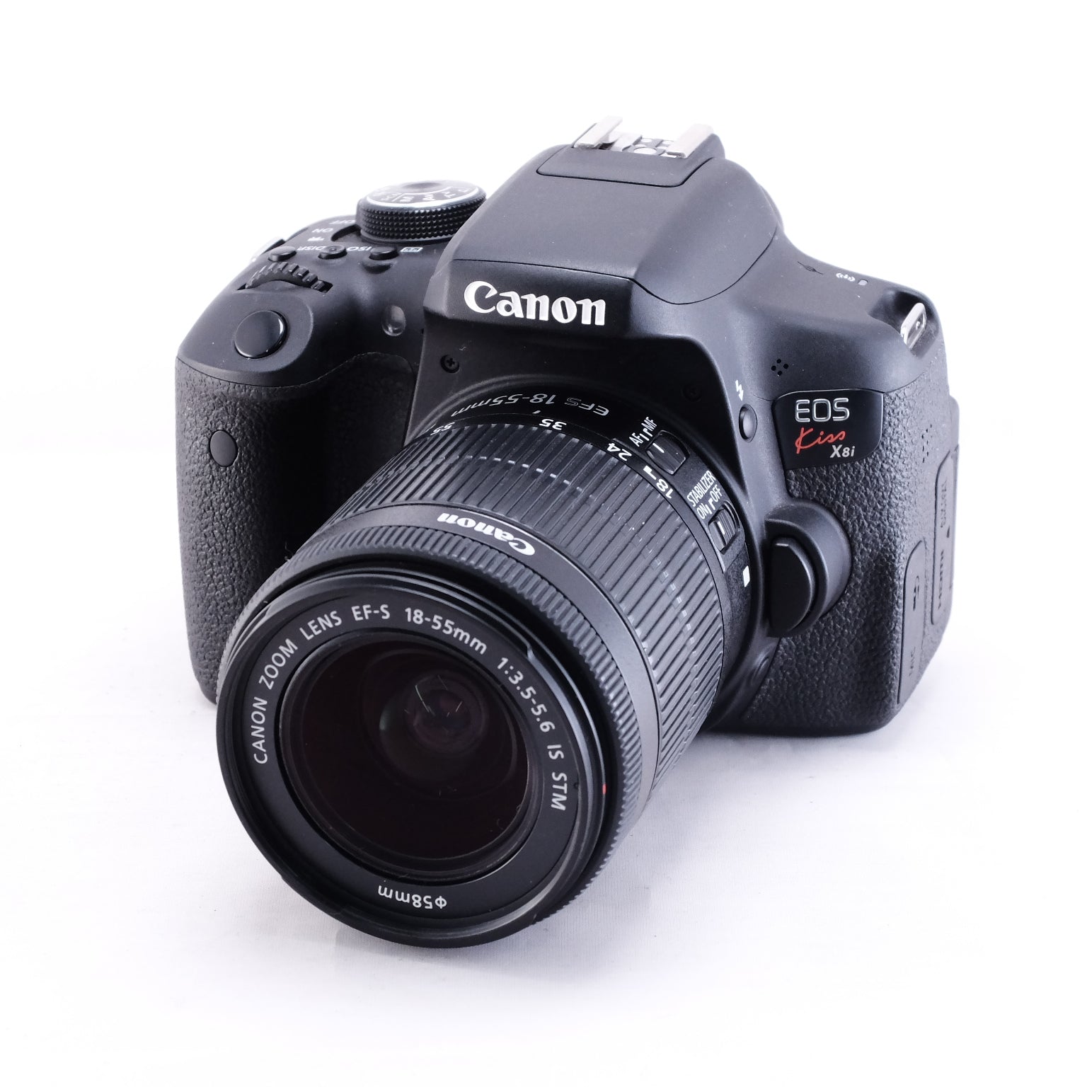 Canon EOS Kiss x8i + EF-S 18-55mm F3.5-5.6 IS STM