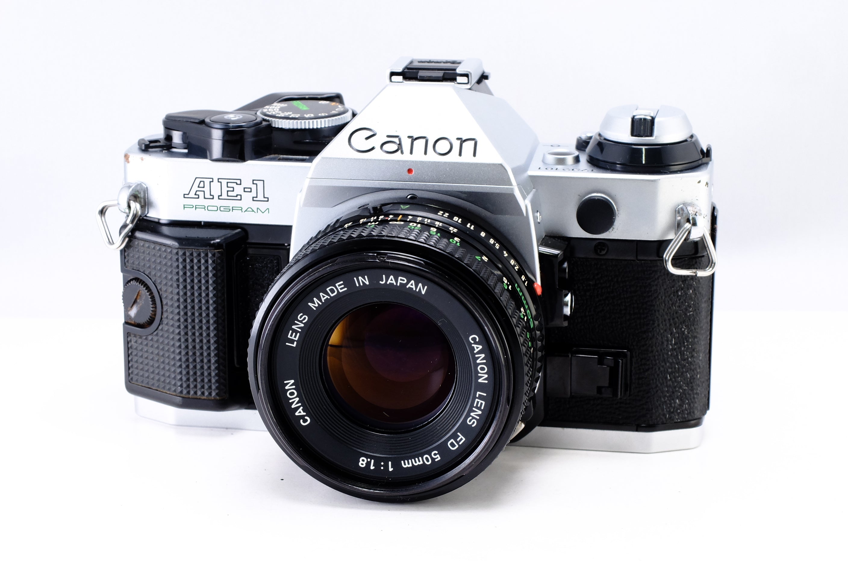 Canon】AE-1 PROGRAM シルバー + New FD 50mm F1.8 [1894728361441] – 東京CAMERA