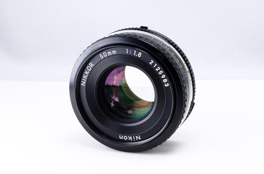 【Nikon】NIKKOR 50mm F1.8 Ai-s [ニコンFマウント] [1078721309355]