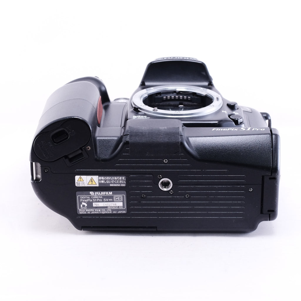 FUJIFILM FinePix S1 Pro