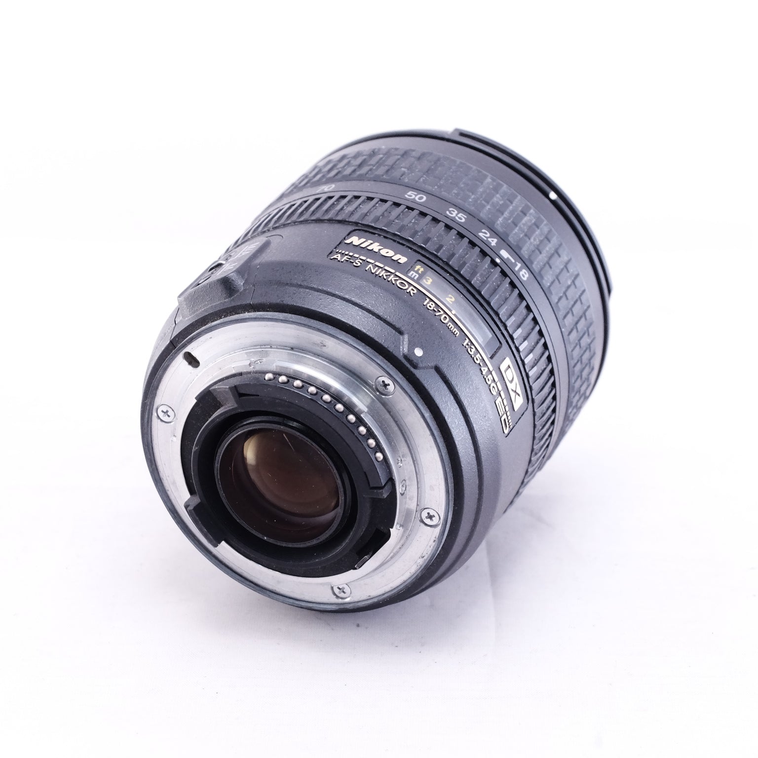 Nikon D80 + AF-S DX Zoom-Nikkor 18-70mm F3.5-4.5G IF-ED