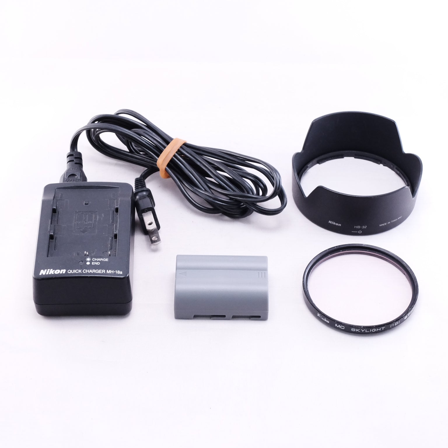 Nikon D80 + AF-S DX Zoom-Nikkor 18-70mm F3.5-4.5G IF-ED