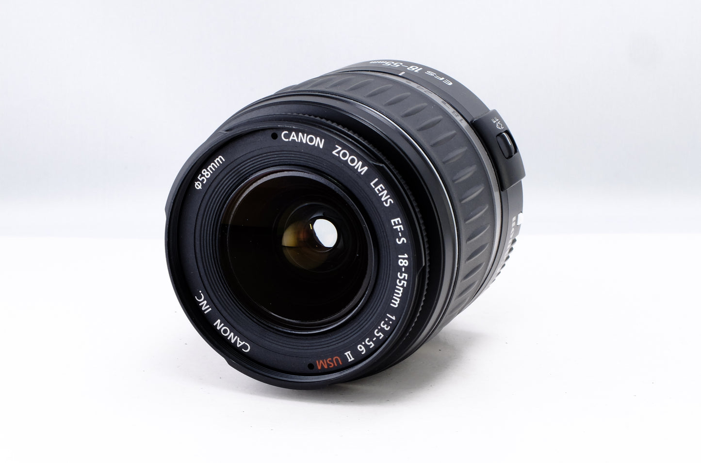 【Canon】EOS Kiss Digital X + EF-S 18-55mm F3.5-5.6 II USM [1026827569920]