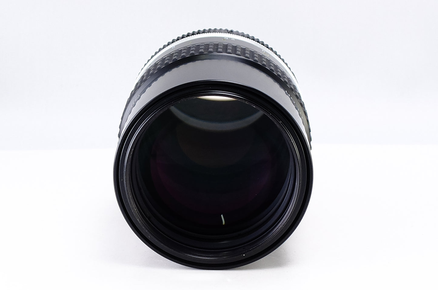 【Nikon】Ai NIKKOR 135mm F2.8 [ニコンFマウント] [1557922713493]