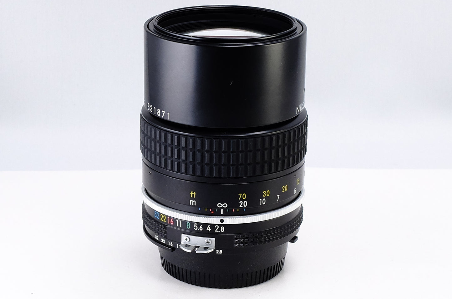 【Nikon】Ai NIKKOR 135mm F2.8 [ニコンFマウント] [1557922713493]