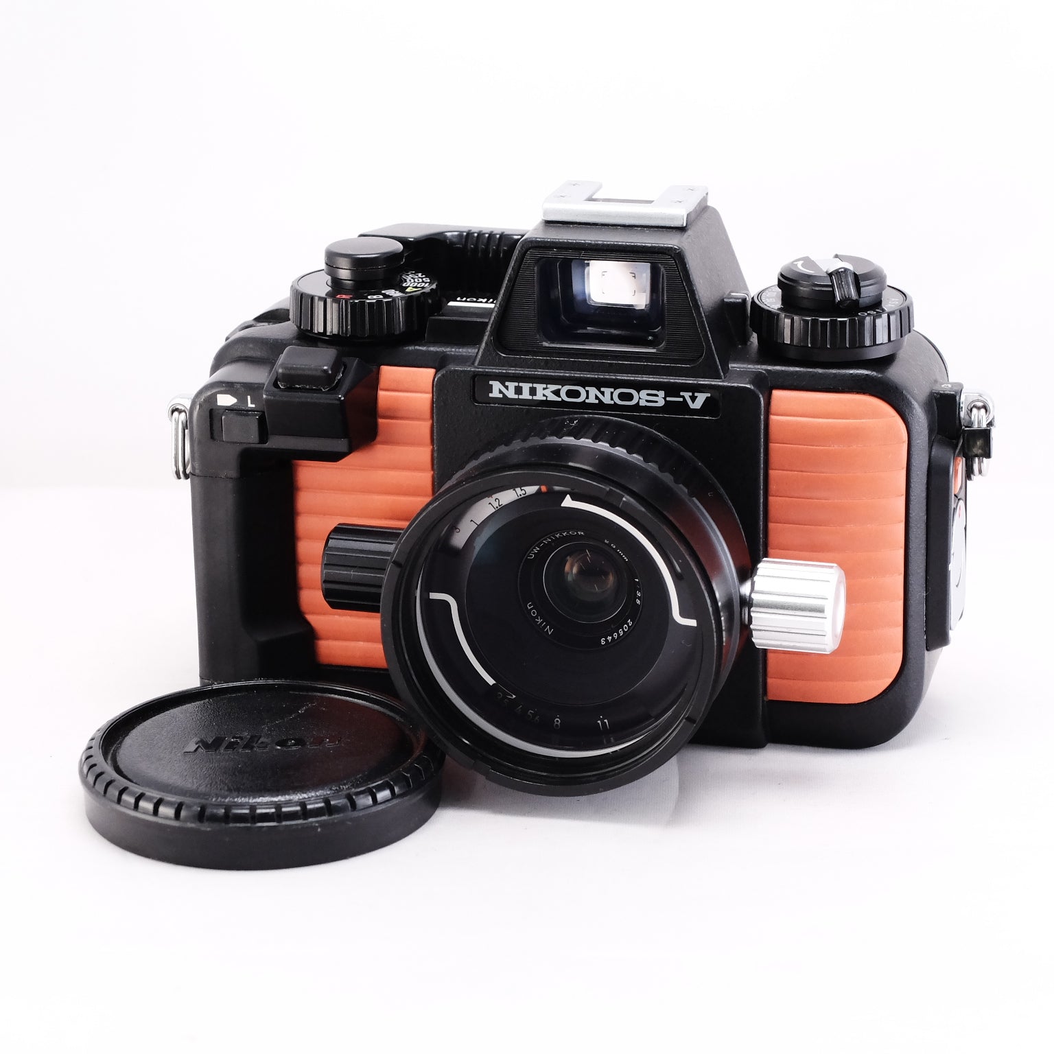【Nikon】NIKONOS V オレンジ + W-NIKKOR 28mm F3.5 ※整備品 #1294059166136 | 東京CAMERA