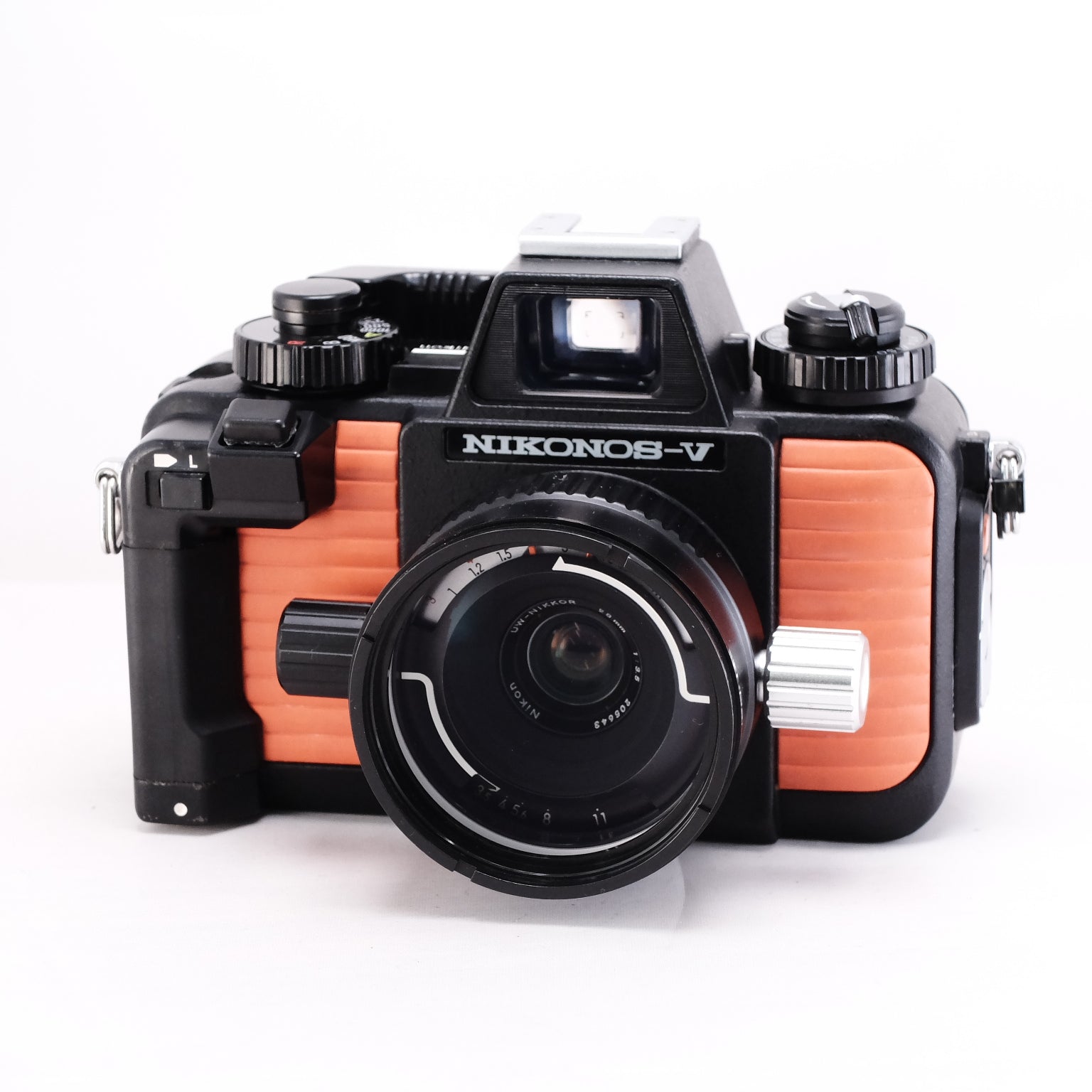 【Nikon】NIKONOS V オレンジ + W-NIKKOR 28mm F3.5 ※整備品 #1294059166136 | 東京CAMERA
