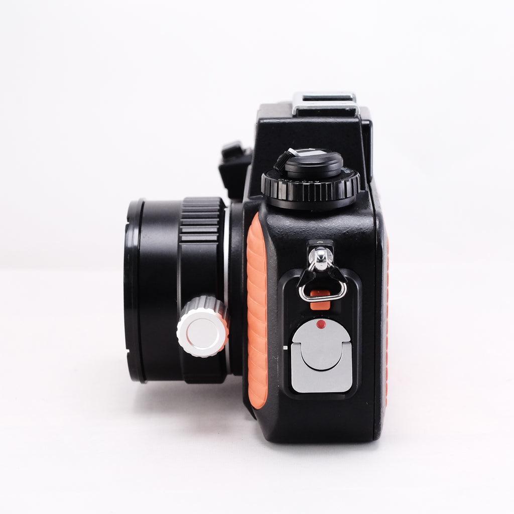 【Nikon】NIKONOS V オレンジ + W-NIKKOR 28mm F3.5　※整備品 #1294059166136 | 東京CAMERA