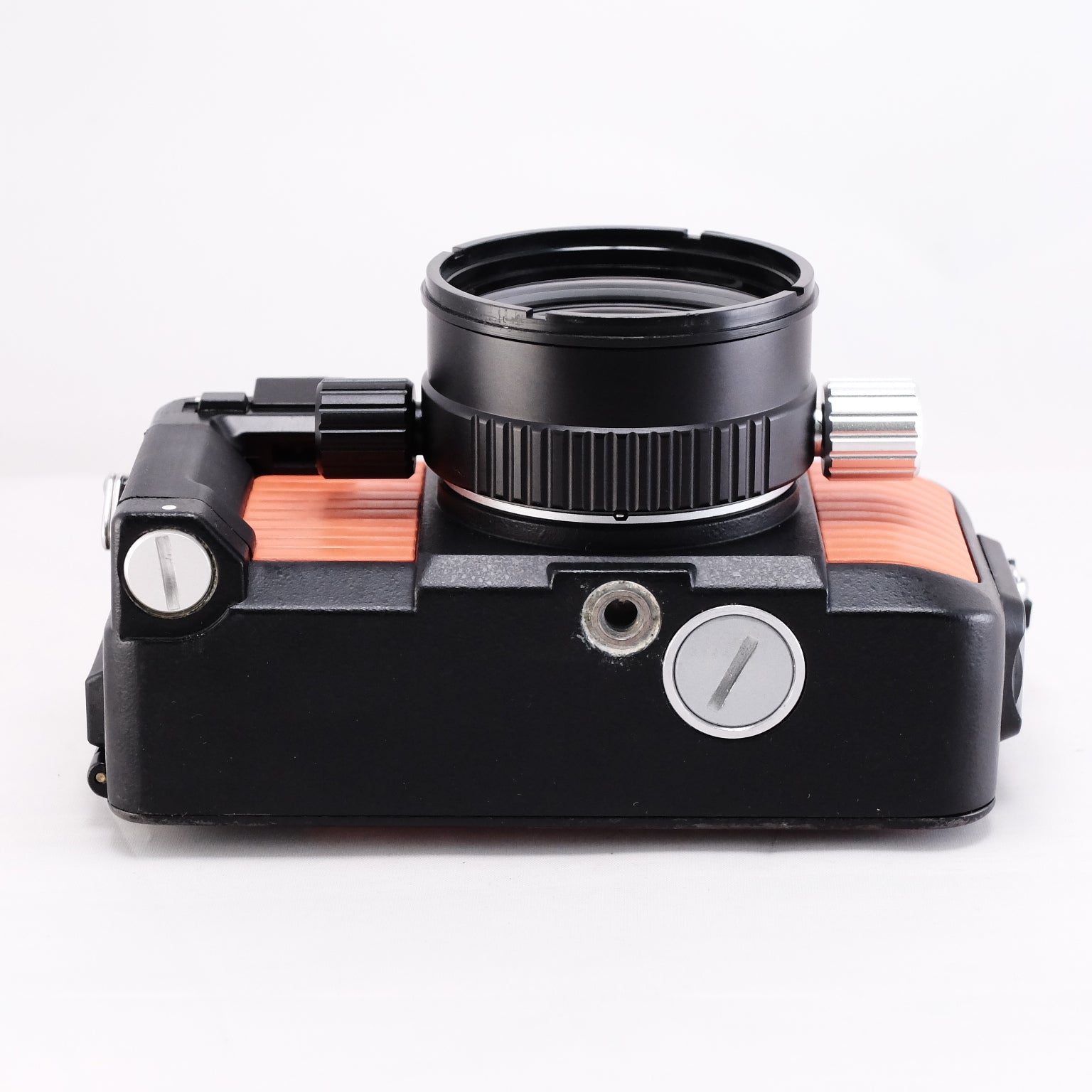 【Nikon】NIKONOS V オレンジ + W-NIKKOR 28mm F3.5 ※整備品 #1294059166136 | 東京CAMERA