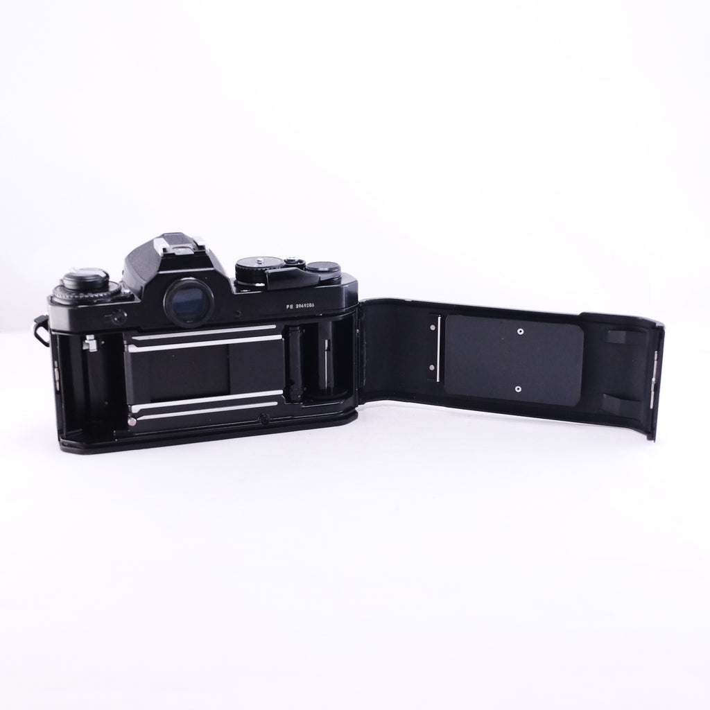 Nikon FE (Black)