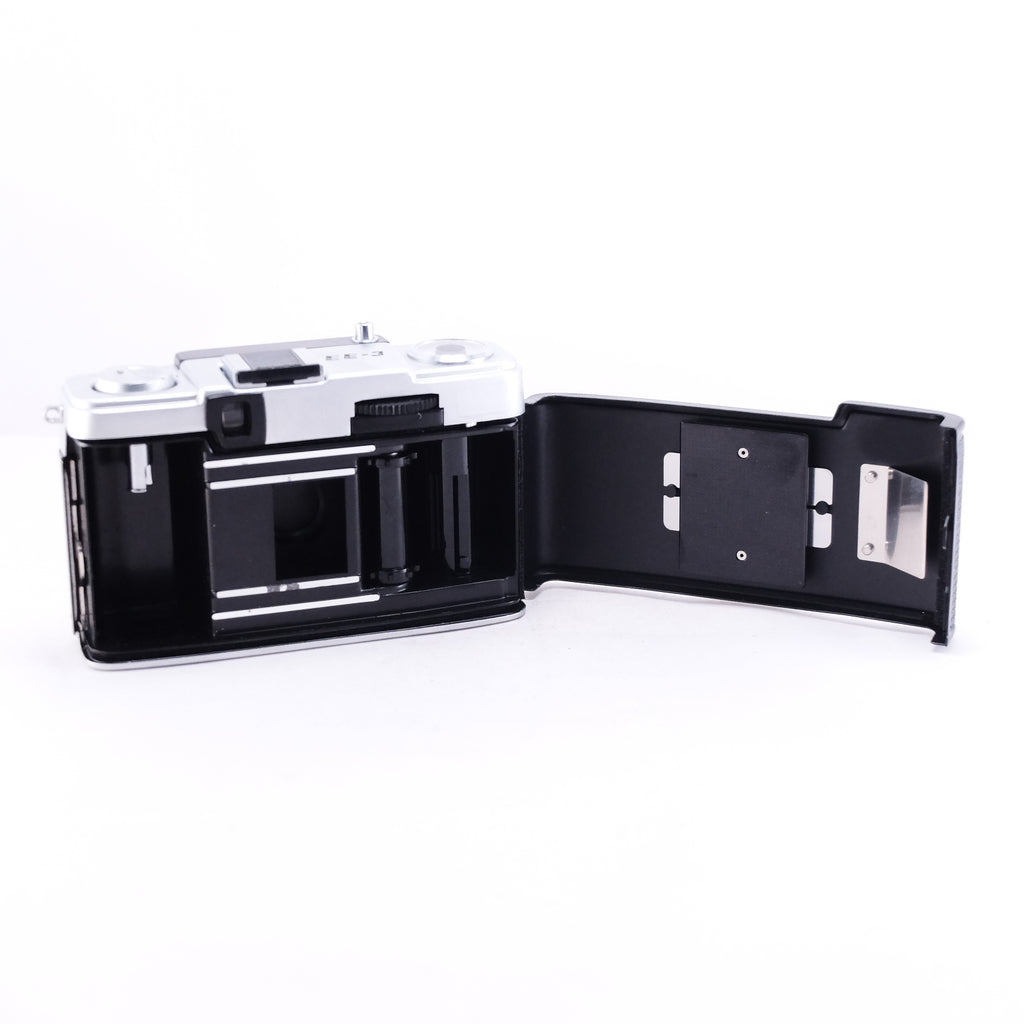 OLYMPUS PEN EE-3