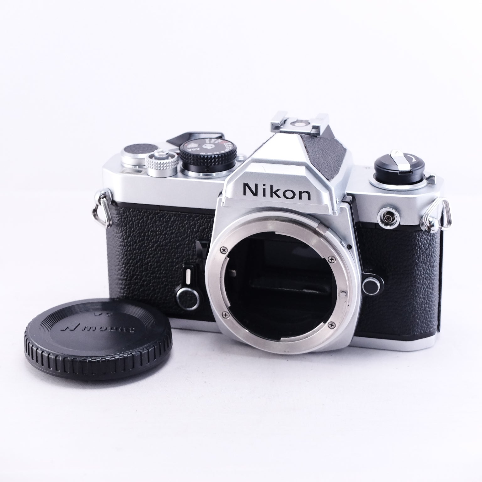 Nikon FE フィルム 一眼レフカメラ 55㎜と35～105㎜レンズなど一式