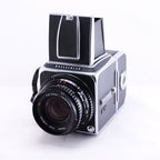 HASSELBLAD 500C/M + Carl Zeiss Planar T* 80mm F2.8 C + A12 (Black)