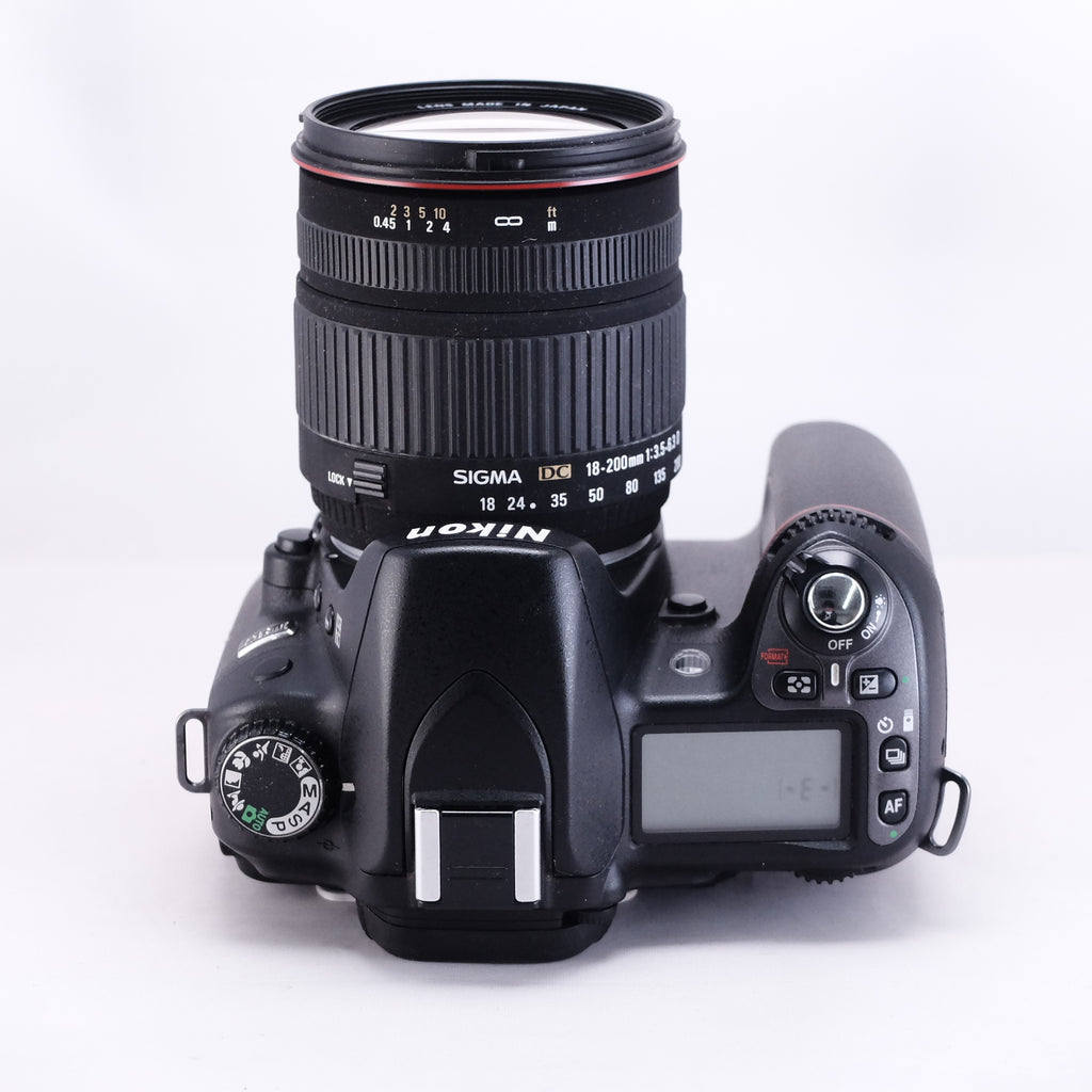 Nikon D80 + SIGMA 18-200mm F3.5-6.3 DC
