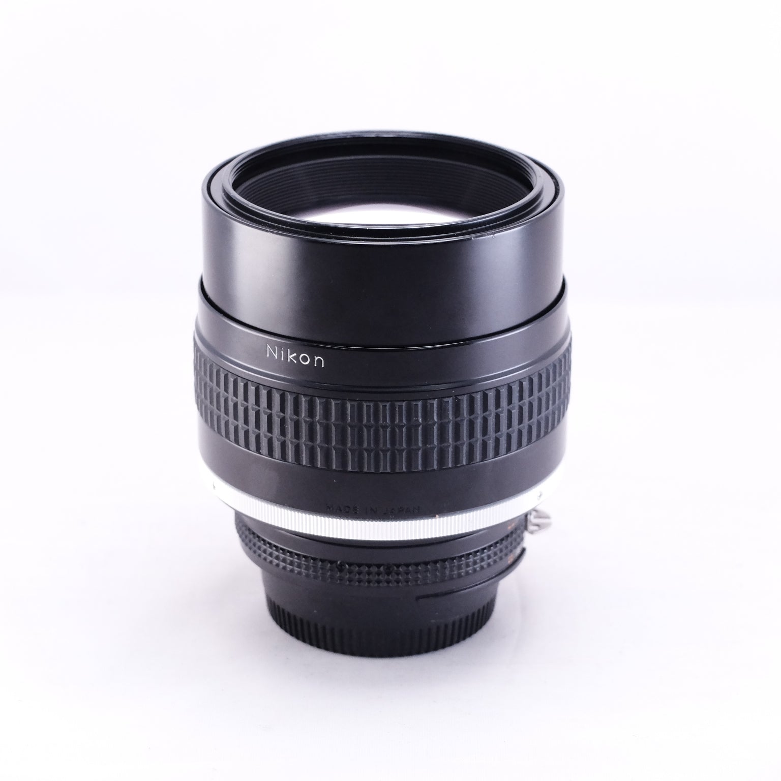 Nikon NIKKOR 105mm F1.8 Ai-S [F]