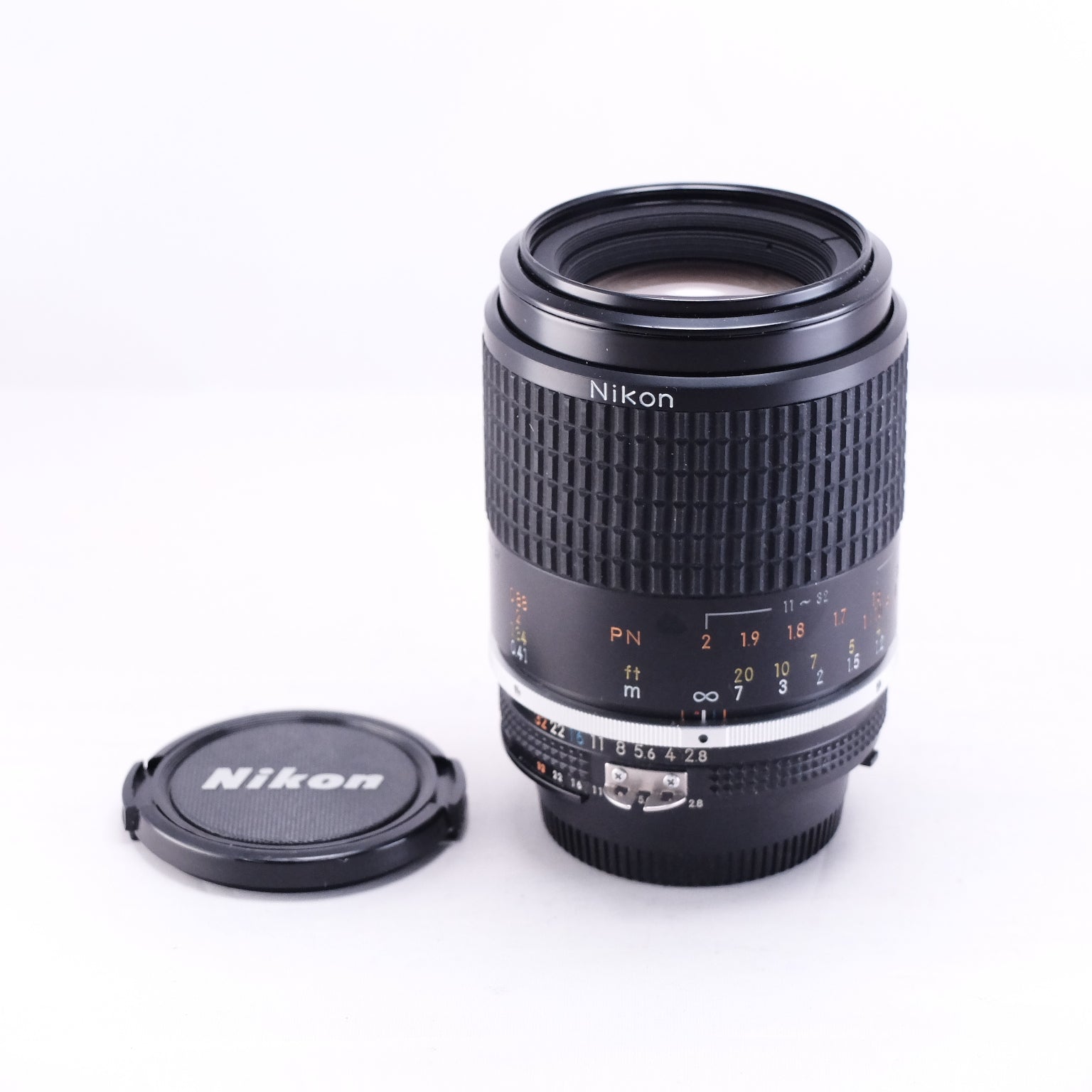 Nikon Ai-s Micro-NIKKOR 105mm F2.8 [F]