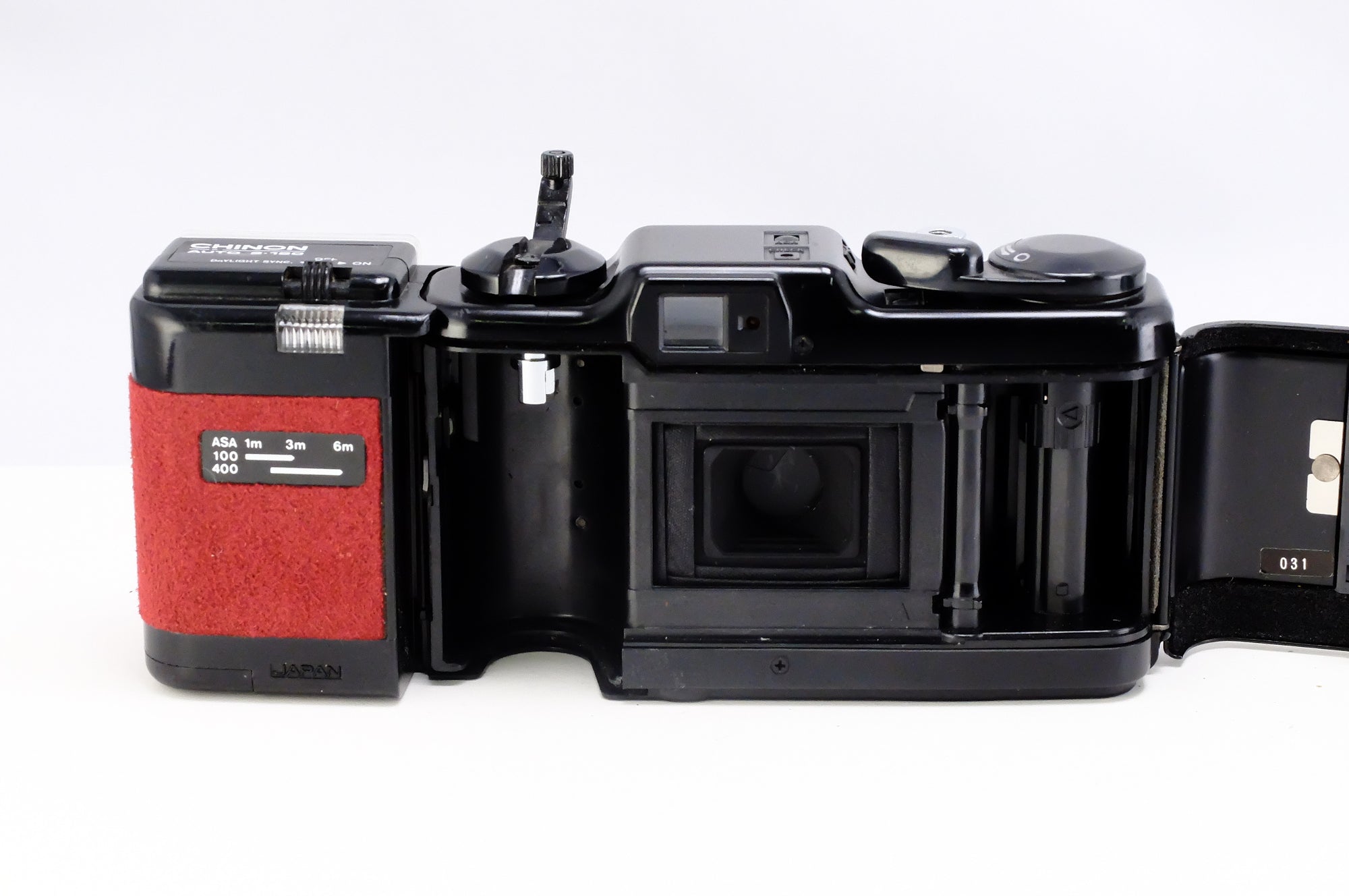 【CHINON】べラミ (ワインレッド) + AUTO S-120 ストロボ付属 | 東京CAMERA