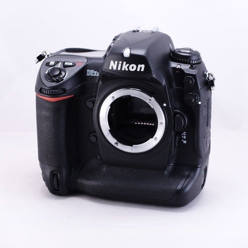 NIKON D2Xs