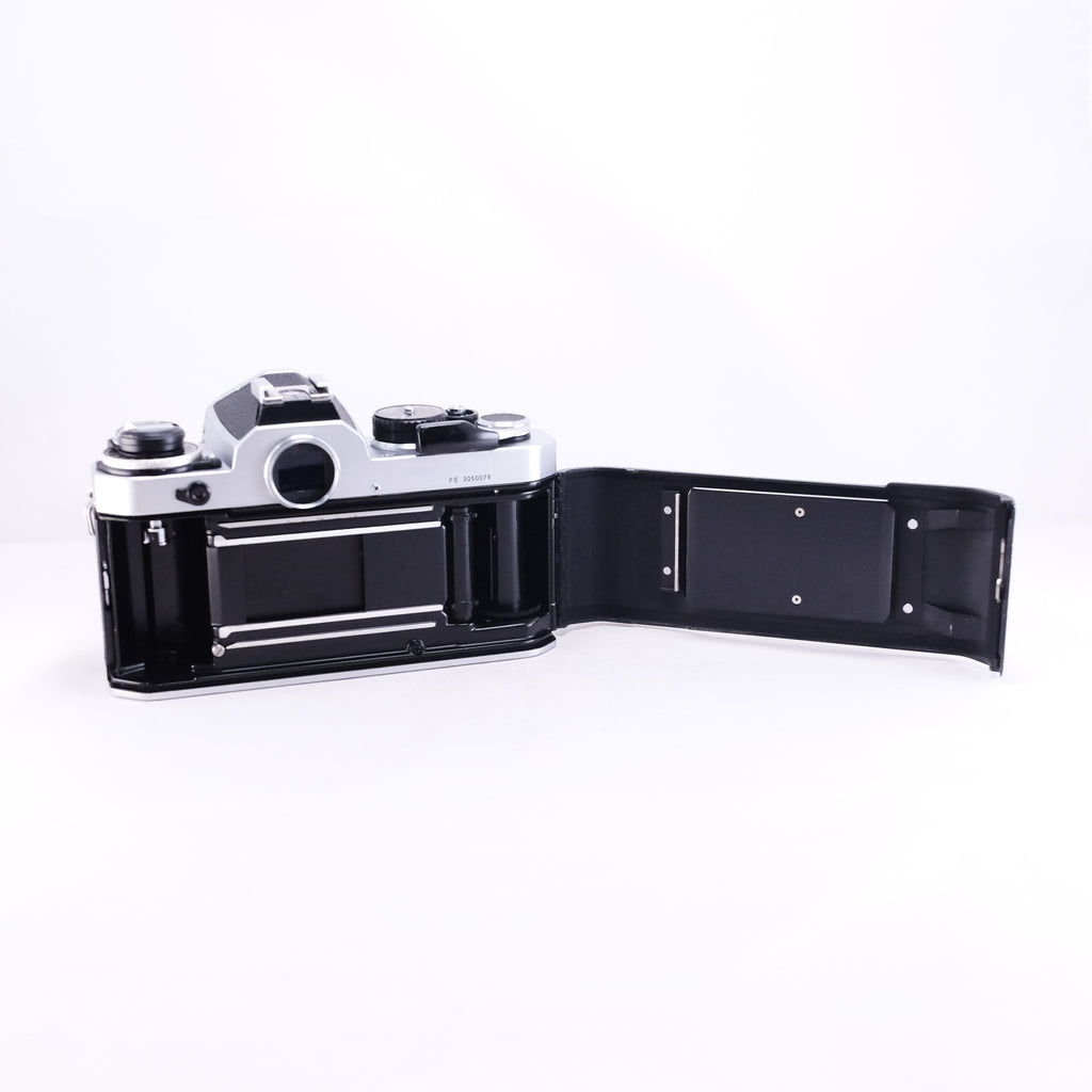 Nikon FE (Silver) ※整備品
