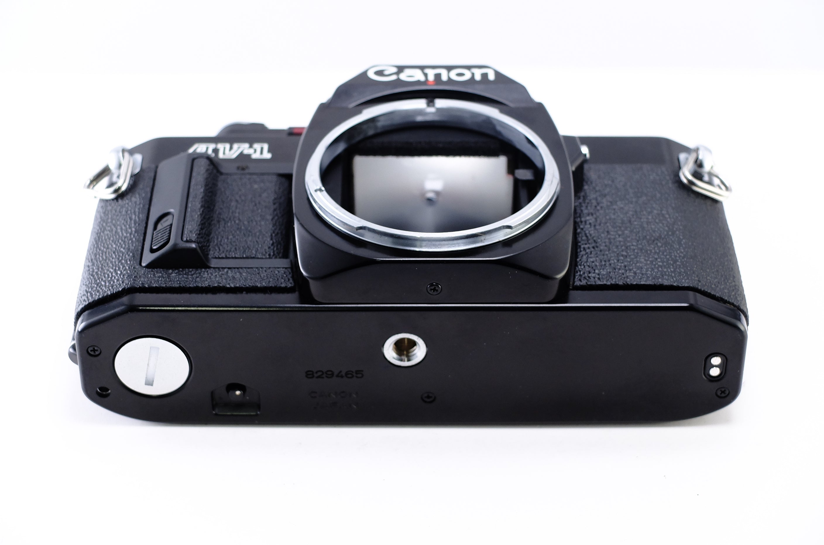 Canon】AV-1 (ブラック) + New FD 50mm F1.8 [1317612806440] – 東京CAMERA