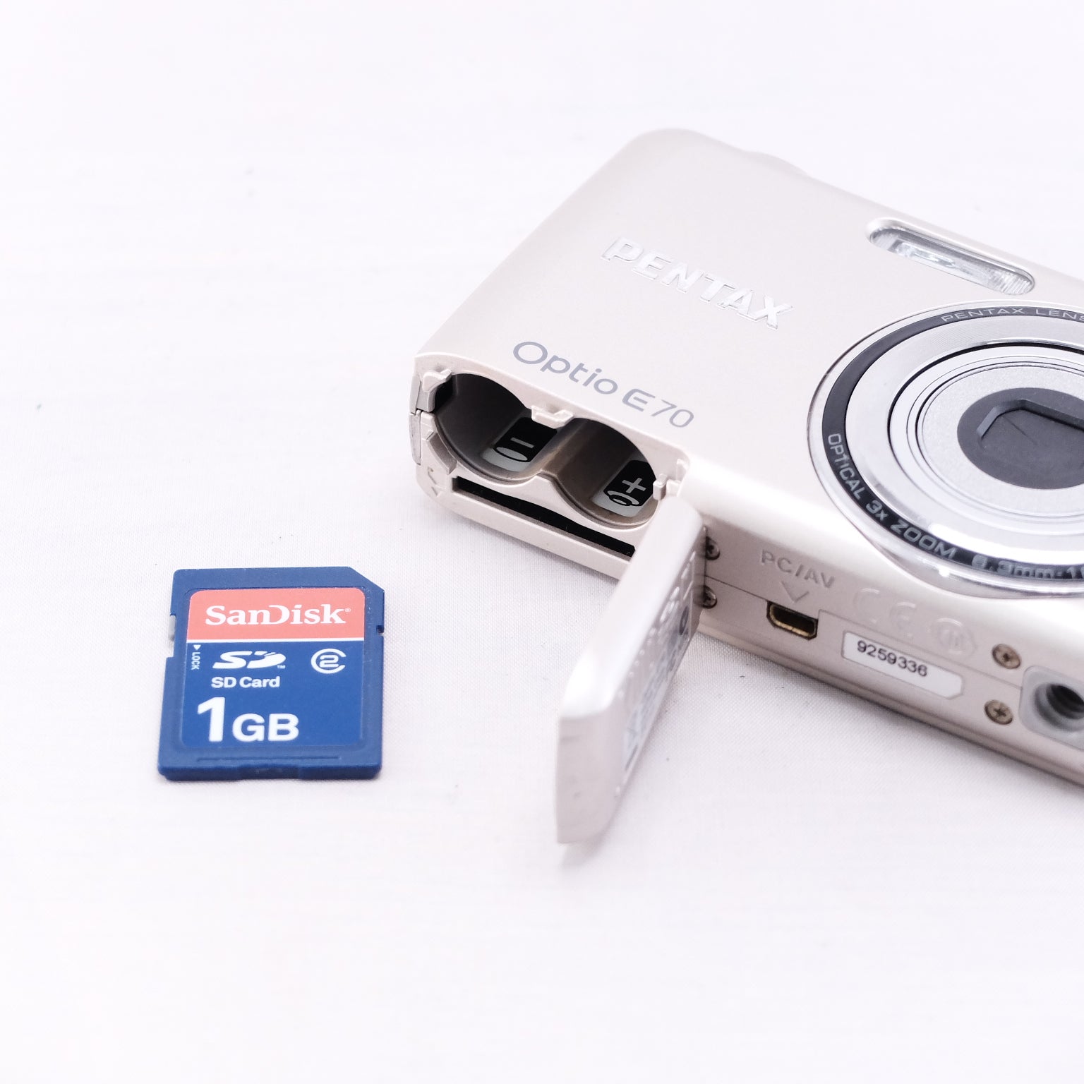 オールドコンデジ【PENTAX】Optio E70 #1994357014987 | 東京CAMERA