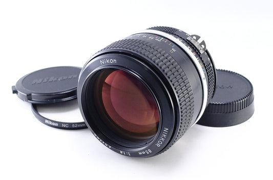 【Nikon】New NIKKOR 85mm F1.8 Ai改 [ニコンFマウント]