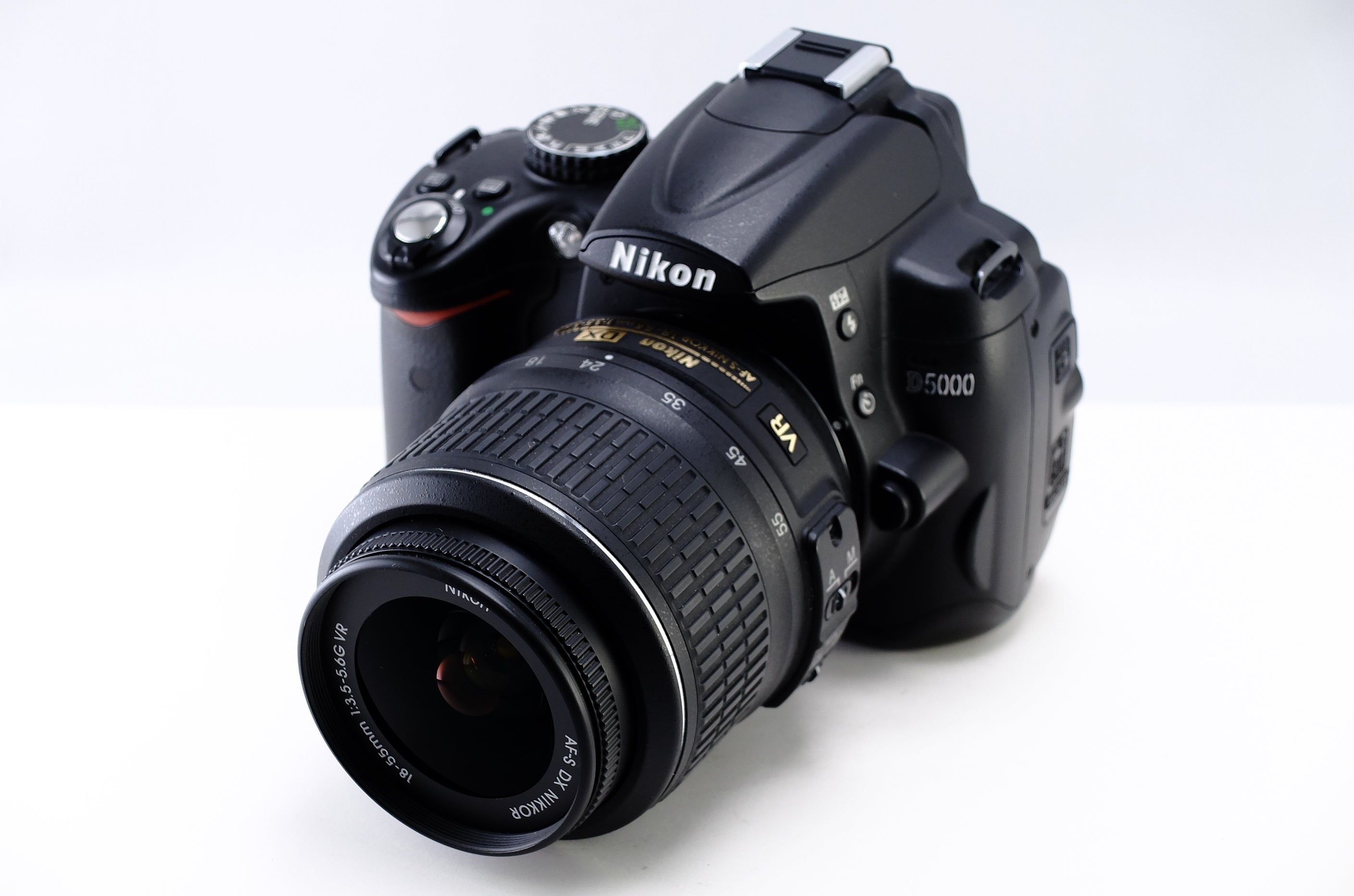 Nikon】New NIKKOR 85mm F1.8 Ai改 [ニコンFマウント] – 東京CAMERA