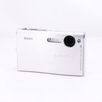 【Nikon】COOLPIX S8（メモリーカード&バッテリー/充電器付き）